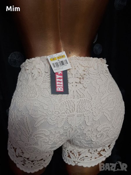  Резервирани BIZZY M къси дантелени панталони цвят шампанско, снимка 1