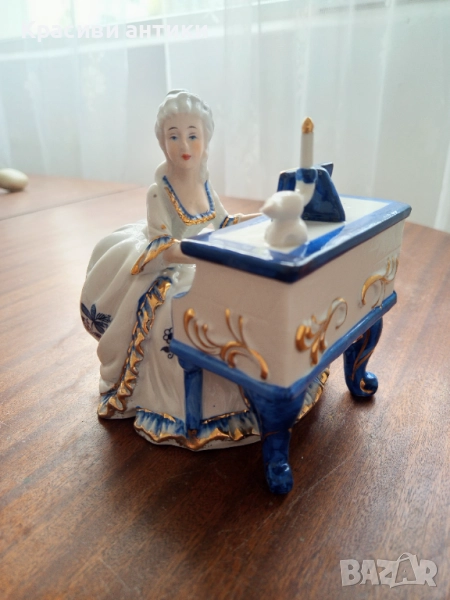 Фигура от порцелан, колекционерска, немска красива, снимка 1