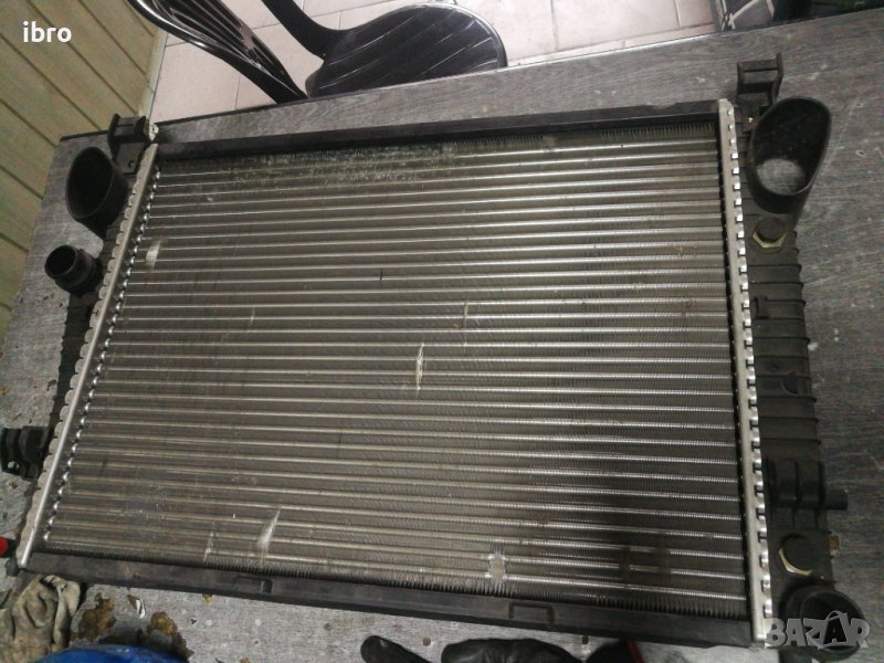 Воден радиатор за мерседес 2205002303 2305000504, снимка 1