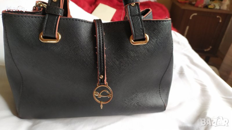 Чанта Карпиза Италианска Мода  . Нормални следи от употреба . Средно голяма много стилна, снимка 1