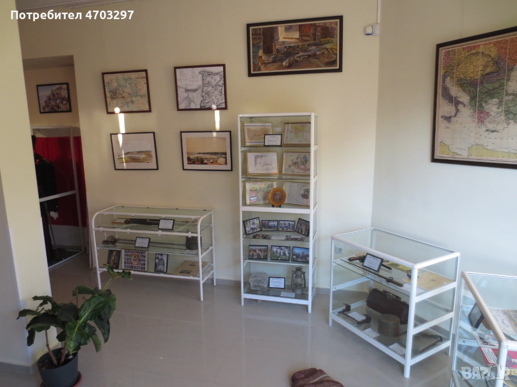 стеклянные стелажи, снимка 1