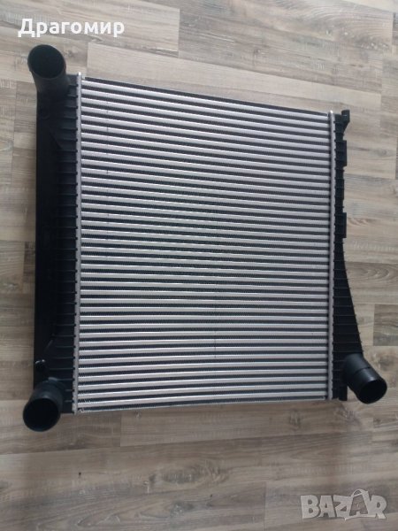 Оригинален интеркулер за Land Rover Discovery 4 и Range Rover Sport L320 3.0 TDV6 SDV6 - НОВ, снимка 1