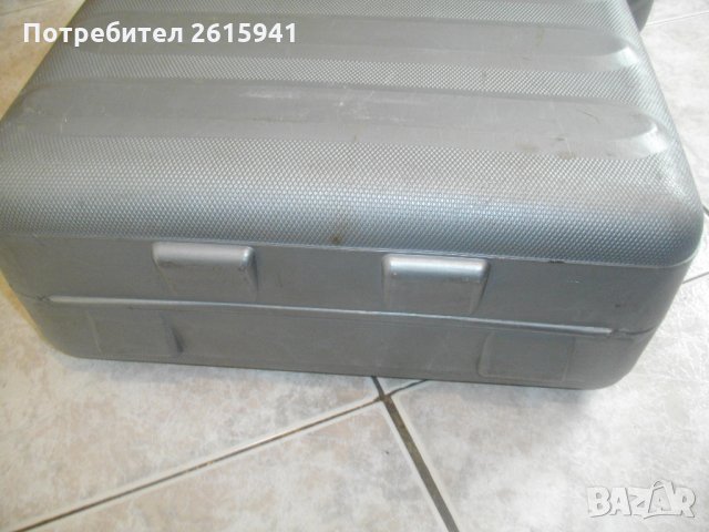 Куфар Black Decker Quatro-За Комплект 3 в 1 Quatro-Английски-Почти Нов-Отличен, снимка 9 - Други инструменти - 33036942