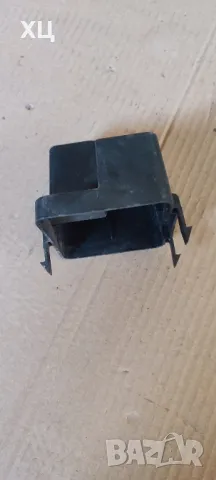 Капак кутия релета Сеат Толедо/ Seat Toledo 1.9 tdi 110 к.с, снимка 2 - Части - 48740506