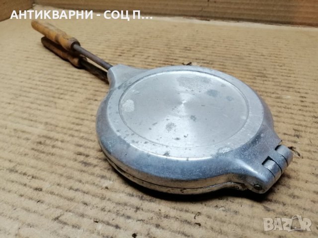 Стар Соц Гофретник. , снимка 3 - Антикварни и старинни предмети - 39521799