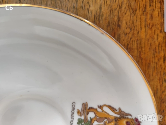 Британски кралски сувенирни чинийки в чест на Елизабет II и принц Чарлз, снимка 5 - Антикварни и старинни предмети - 52989828