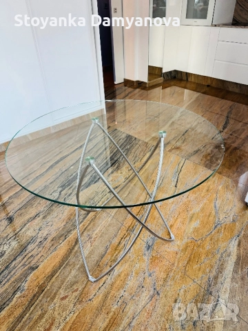 Нова Трапезна маса ф90 от полирана неръждаема стомана и закалено стъкло