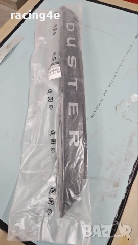 Оригинална лайстна за заден капак Dacia Duster