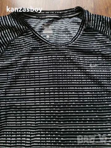 Nike Dry Miler Running Tee - страхотна мъжка тениска Л , снимка 2 - Тениски - 50196923