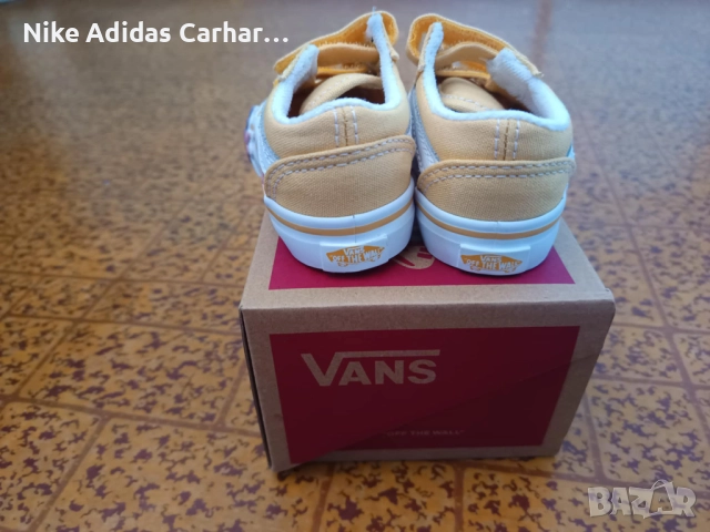 Чисто нови бебешки кецове Vans, с кутията! Размер: 19., снимка 4 - Бебешки обувки - 52910835