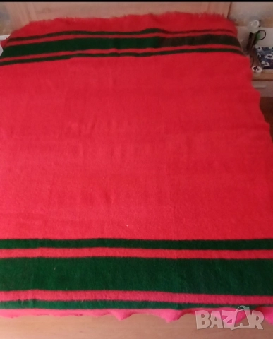 Вълнени двулицеви одеала., снимка 13 - Олекотени завивки и одеяла - 50885528