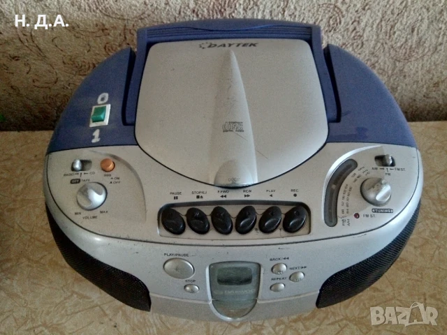 Здравейте продавам СД радио касетофон , снимка 3 - Радиокасетофони, транзистори - 50706827