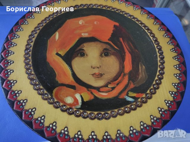 Дървена чиния ръчно рисувана, снимка 2 - Антикварни и старинни предмети - 38201569
