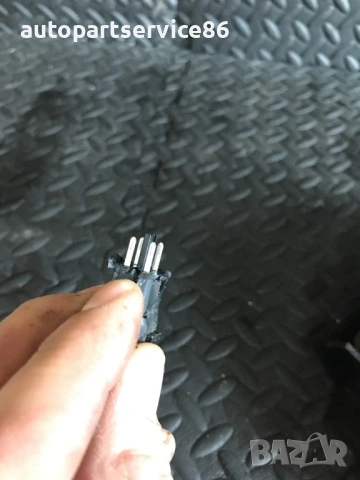 Механизъм на бравата на предната лява врата за KIA Carnival 2.9 CRDi (2007–2010), снимка 3 - Части - 53189270