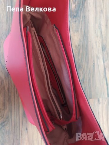 Прекрасна червена чанта, снимка 3 - Чанти - 43074247