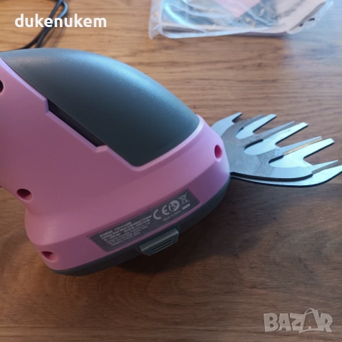 Aкумулаторна ножица за трева и храсти 2 в 1, 7.2V, 2000 mAh батерия, 2 ножа, розова, снимка 10 - Градински инструменти - 53333289