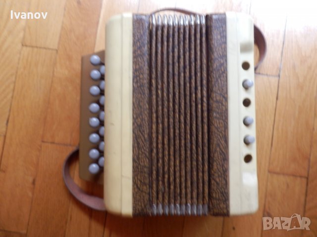 Старо детско акордеонче, снимка 1 - Антикварни и старинни предмети - 26414984