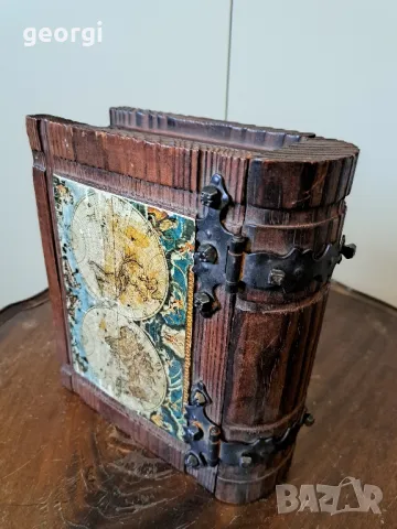 ретро дървена кутия книга с метален обков      15/4