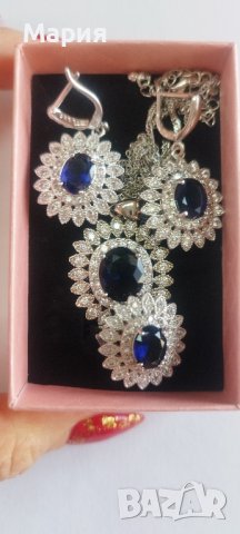 сребърен комплект със сини кристали , снимка 1 - Колиета, медальони, синджири - 43746342