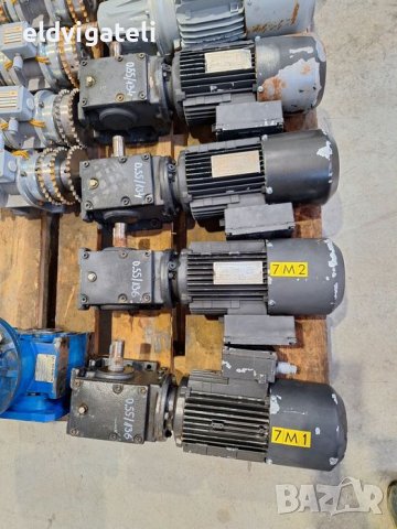 Мотор-редуктор SEW EURODRIVE 0.55 кВ 134 об