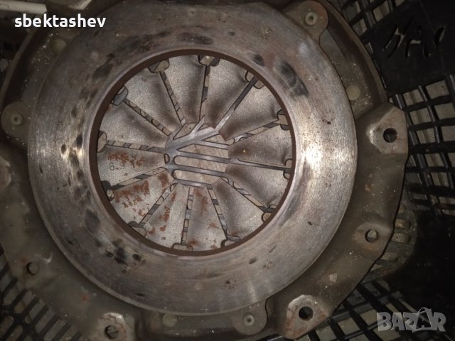 Части за Мазда 323