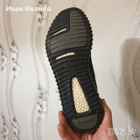 Оригинални маратонки adidas Yeezy Boost 350 Pirate Black (2015)  номер 45 ,5-46, снимка 10 - Маратонки - 40684156