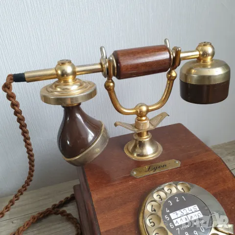 Стар дървен телефон марка "Лион", снимка 5 - Антикварни и старинни предмети - 49594988