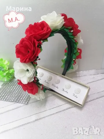 Красива диадема в червено и бяло