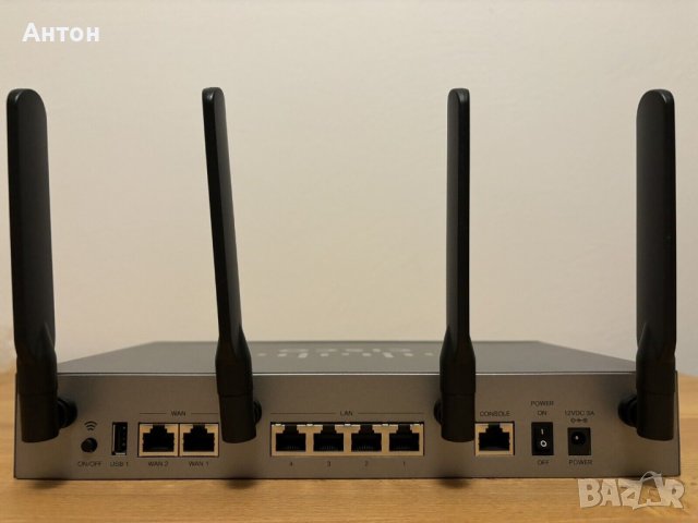 Cisco RV 340W Dual-WAN Wireless-AC Gigabit VPN Router, снимка 3 - Рутери - 44004585