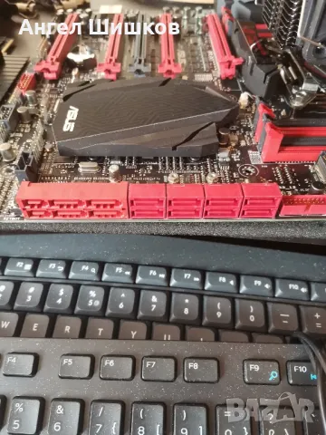 Дънна платка X99 Asus ROG Rampage V Extreme + I7-5960X SR20Q 4000MHz L2-2MB L3-20MB +BeQuiet, снимка 5 - Дънни платки - 49036561