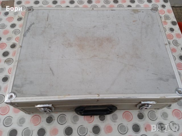 Немски алуминиев куфар 46 х 33 х 16см / 2, снимка 3 - Куфари с инструменти - 39062251