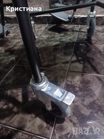 Инвалиден стол комбиниран тоалетен / стол за баня, снимка 2 - Инвалидни колички - 52674780