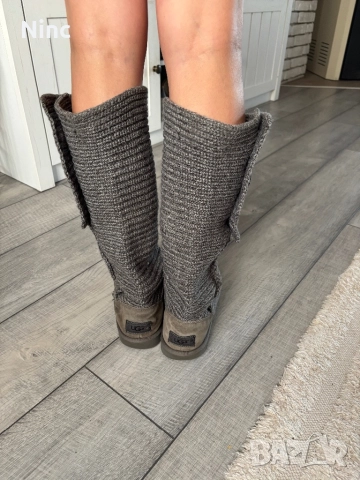 Дамски ботуши UGG 39, снимка 3 - Чехли - 52269739