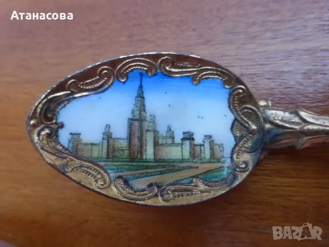 Сувенирни лъжички 2 бр с емайл Москва 1970 г , снимка 4 - Антикварни и старинни предмети - 48872844