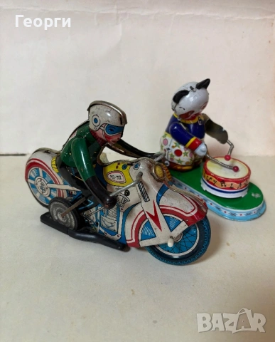 Стари ламаринени играчки