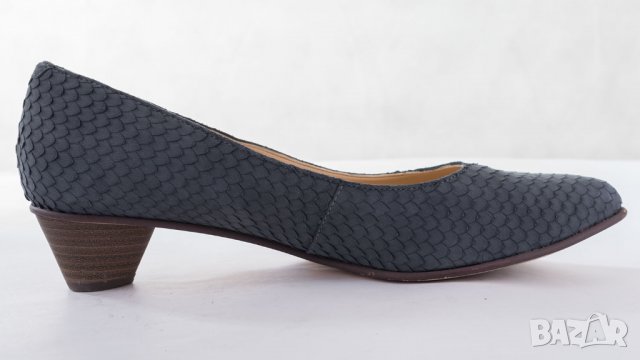 Тъмносиви дамски велурени обувки марка Clarks 41, снимка 4 - Дамски обувки на ток - 28156719