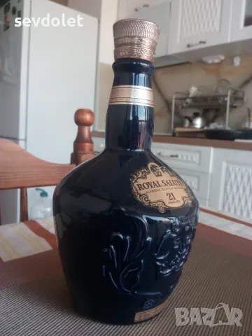 Прекрасна колекционерска бутилка., снимка 2 - Колекции - 49778376