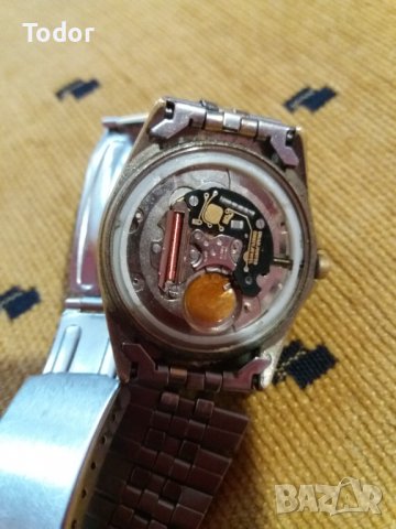 Продава кварцов часовник