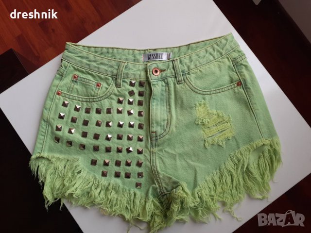 Дамски дънкови панталони, с метални капси, зелена боя