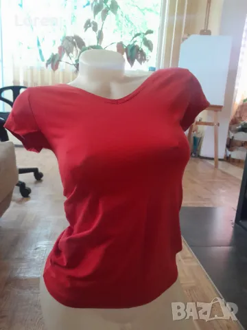 Тениска червен цвят