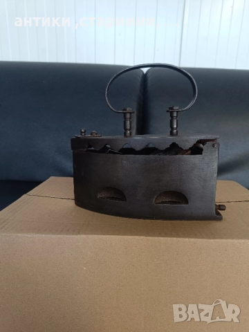 Стара ютия с въглища! 19 век!, снимка 1