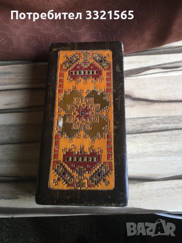 Стара кутия с дърворезба, снимка 2 - Антикварни и старинни предмети - 40313634