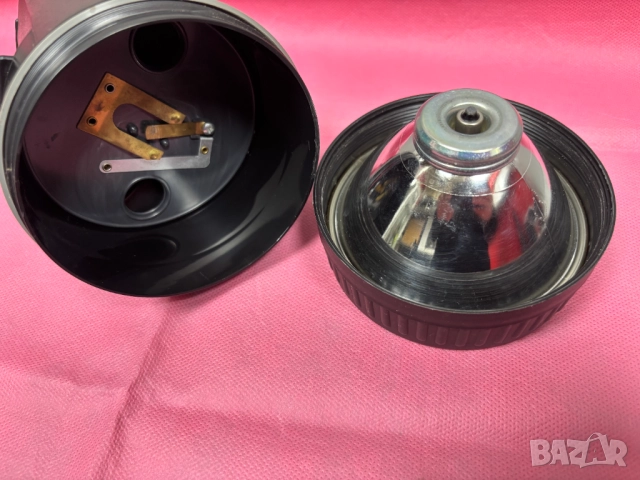 Фенер с дръжка + 4 батерии, снимка 11 - Къмпинг осветление - 52610979