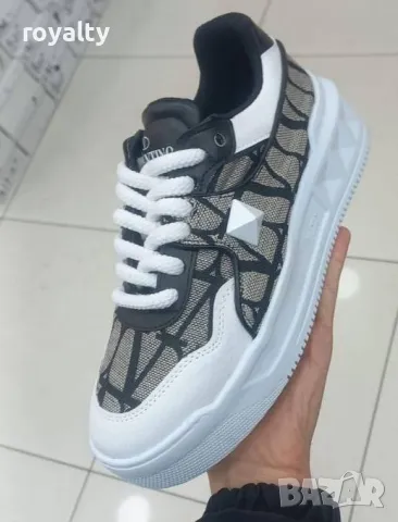 Valentino дамски маратонки , снимка 2 - Маратонки - 49178761