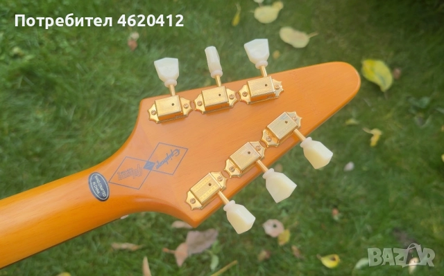Epiphone Inspired by Gibson Custom 1958 Korina Flying V Aged Natural Gloss, снимка 8 - Китари - 52246463