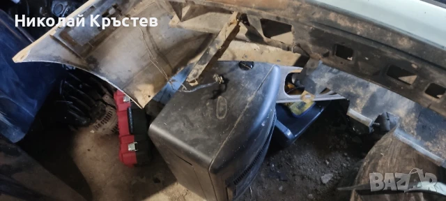 Предна броня с греда за Волво с/в40, снимка 9 - Части - 51417757