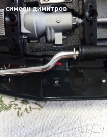 Метално копие на мерцедес за колекционери на марката оригинал 1/18  подвижна ходова час, волан гуми, снимка 2 - Антикварни и старинни предмети - 27936846