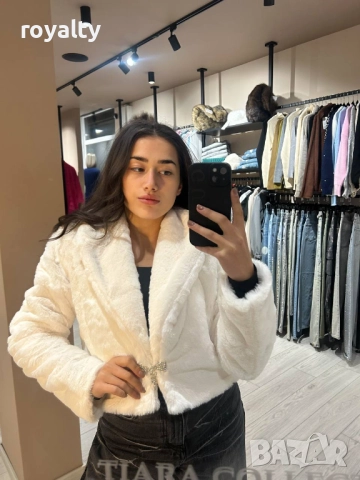 Късо Бяло Дамско Палто , снимка 4 - Палта, манта - 52885110