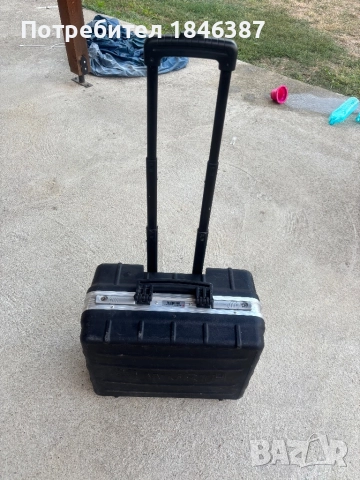 Голям електричарски куфар с колела Wurth Germany