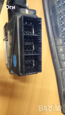 Моторче стъклоповдигач за Лява врата от Фолксваген Поло 01-05г. 9N 6Q2959802A, снимка 4 - Части - 52775892